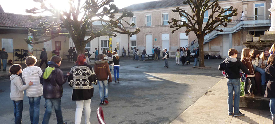 16700 - Ruffec - École Privée Sacré-Cœur 16700 - Ruffec - École Privée Sacré-Cœur