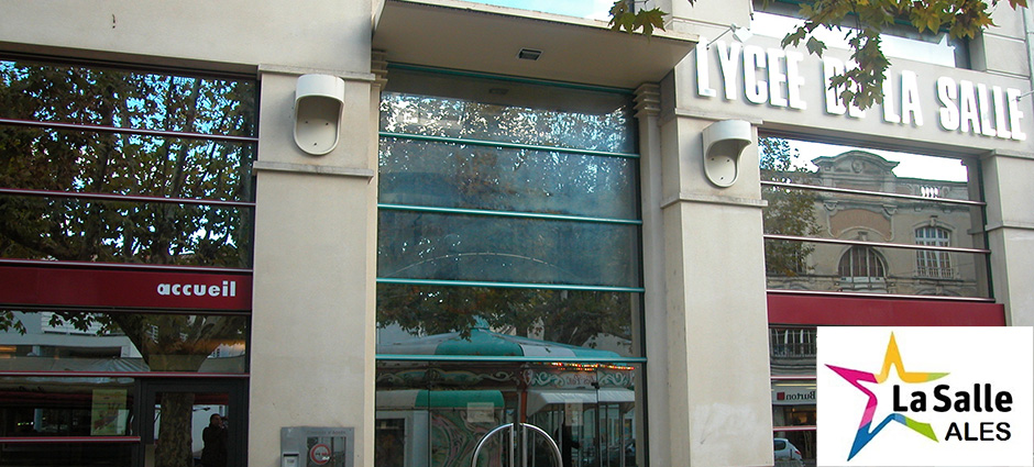 30106 - Alès - Lycée Privé de la Salle 30106 - Alès - Lycée Privé de la Salle