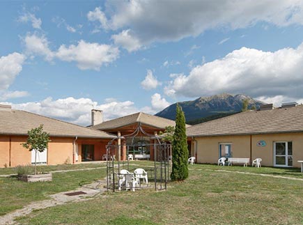 Etablissement d'Hébergement pour Personnes Agées Dépendantes - 04340 - La Bréole - Colisée - Résidence du Lac Etablissement d'Hébergement pour Personnes Agées Dépendantes - 04340 - La Bréole - Colisée - Résidence du Lac