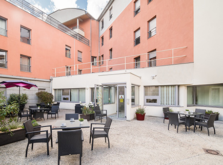 Etablissement d'Hébergement pour Personnes Agées Dépendantes - 42300 - Roanne - Korian Villa d'Albon Etablissement d'Hébergement pour Personnes Agées Dépendantes - 42300 - Roanne - Korian Villa d'Albon