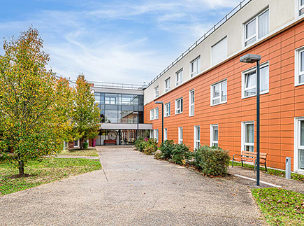 Etablissement d'Hébergement pour Personnes Agées Dépendantes - 45160 - Olivet - Korian La Reine Blanche Etablissement d'Hébergement pour Personnes Agées Dépendantes - 45160 - Olivet - Korian La Reine Blanche