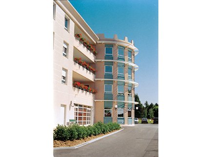 Etablissement d'Hébergement pour Personnes Agées Dépendantes - 69580 - Sathonay-Camp - EHPAD Résidence du Cercle (Réseau Oméris) Etablissement d'Hébergement pour Personnes Agées Dépendantes - 69580 - Sathonay-Camp - EHPAD Résidence du Cercle (Réseau Oméris)