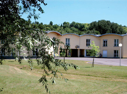 Foyer d'Accueil Médicalisé - 78580 - Maule - La Maison des Aulnes Foyer d'Accueil Médicalisé Foyer d'Accueil Médicalisé - 78580 - Maule - La Maison des Aulnes Foyer d'Accueil Médicalisé