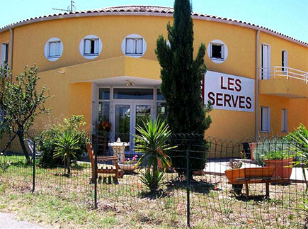 Etablissement d'Hébergement pour Personnes Agées Dépendantes - 83210 - La Farlède - EHPAD Maison de Retraite Les Serves Etablissement d'Hébergement pour Personnes Agées Dépendantes - 83210 - La Farlède - EHPAD Maison de Retraite Les Serves