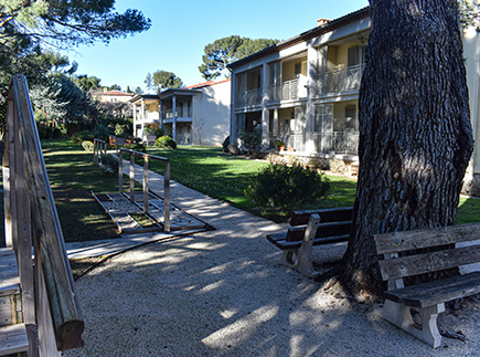 Etablissement d'Hébergement pour Personnes Agées Dépendantes - 83110 - Sanary-sur-Mer - EHPAD et Résidence Autonomie Le Verger Etablissement d'Hébergement pour Personnes Agées Dépendantes - 83110 - Sanary-sur-Mer - EHPAD et Résidence Autonomie Le Verger