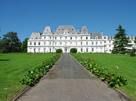 Etablissement d'Hébergement pour Personnes Agées Dépendantes - 91310 - Longpont-sur-Orge - Korian Château de Lormoy Etablissement d'Hébergement pour Personnes Agées Dépendantes - 91310 - Longpont-sur-Orge - Korian Château de Lormoy