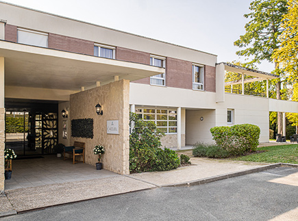 Etablissement d'Hébergement pour Personnes Agées Dépendantes - 91440 - Bures-sur-Yvette - Korian Côteaux de L'Yvette Etablissement d'Hébergement pour Personnes Agées Dépendantes - 91440 - Bures-sur-Yvette - Korian Côteaux de L'Yvette