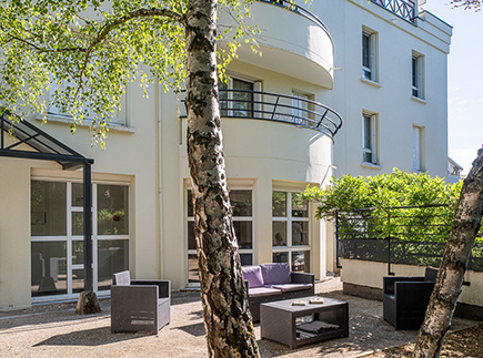 Etablissement d'Hébergement pour Personnes Agées Dépendantes - 92330 - Sceaux - Korian Saint-Charles Etablissement d'Hébergement pour Personnes Agées Dépendantes - 92330 - Sceaux - Korian Saint-Charles