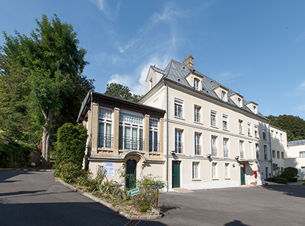 Etablissement d'Hébergement pour Personnes Agées Dépendantes - 95710 - Bray-et-Lû - Colisée - Résidence du Manoir Etablissement d'Hébergement pour Personnes Agées Dépendantes - 95710 - Bray-et-Lû - Colisée - Résidence du Manoir