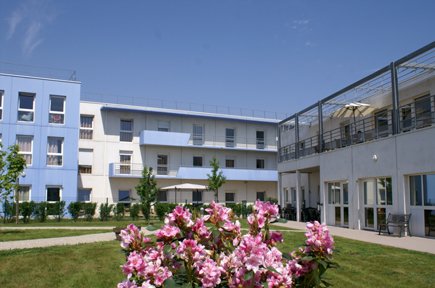Etablissement d'Hébergement pour Personnes Agées Dépendantes - 95520 - Osny - EHPAD Résidence Le Clos de l'Oseraie Etablissement d'Hébergement pour Personnes Agées Dépendantes - 95520 - Osny - EHPAD Résidence Le Clos de l'Oseraie